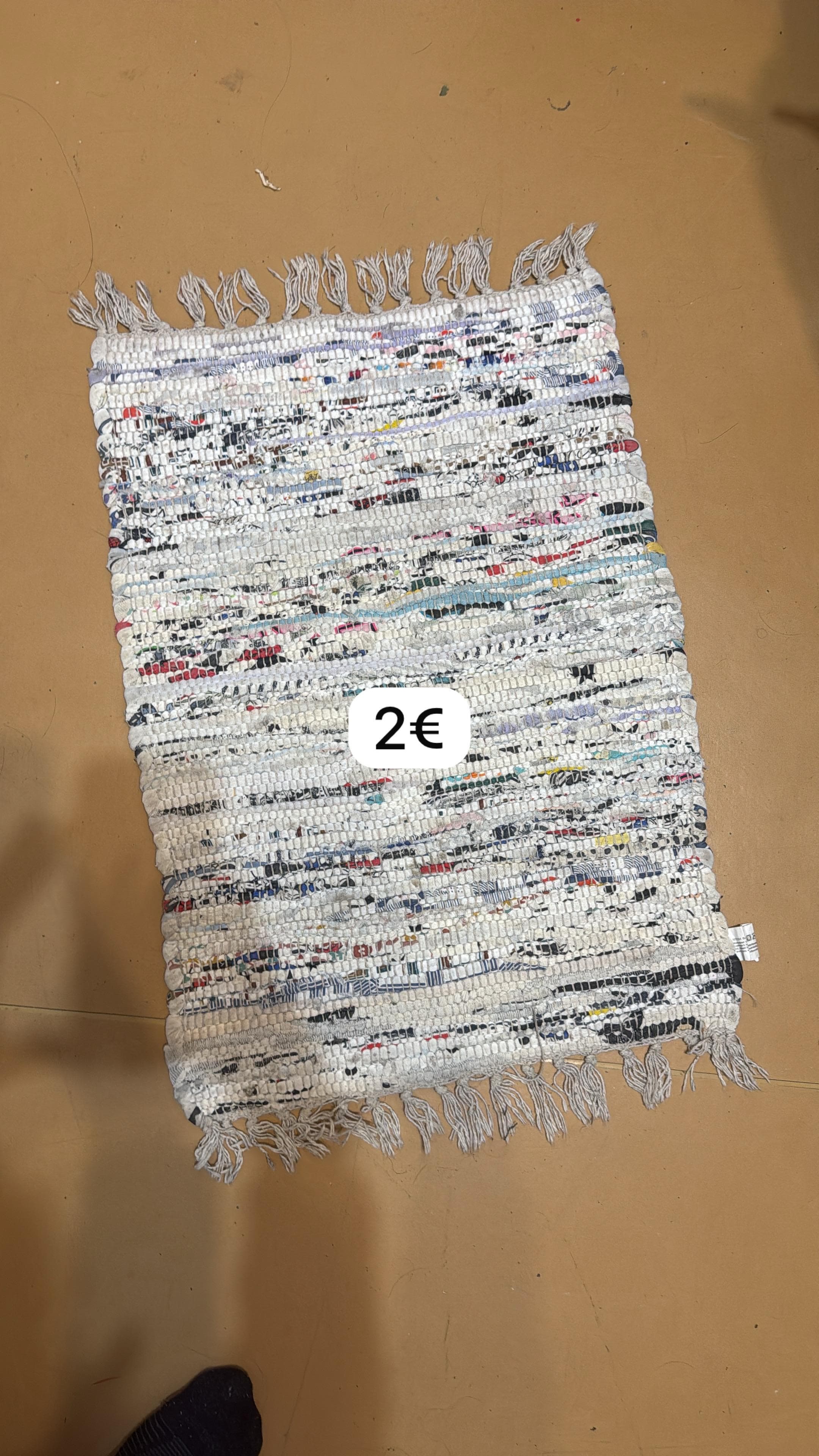 Bathroom carpet