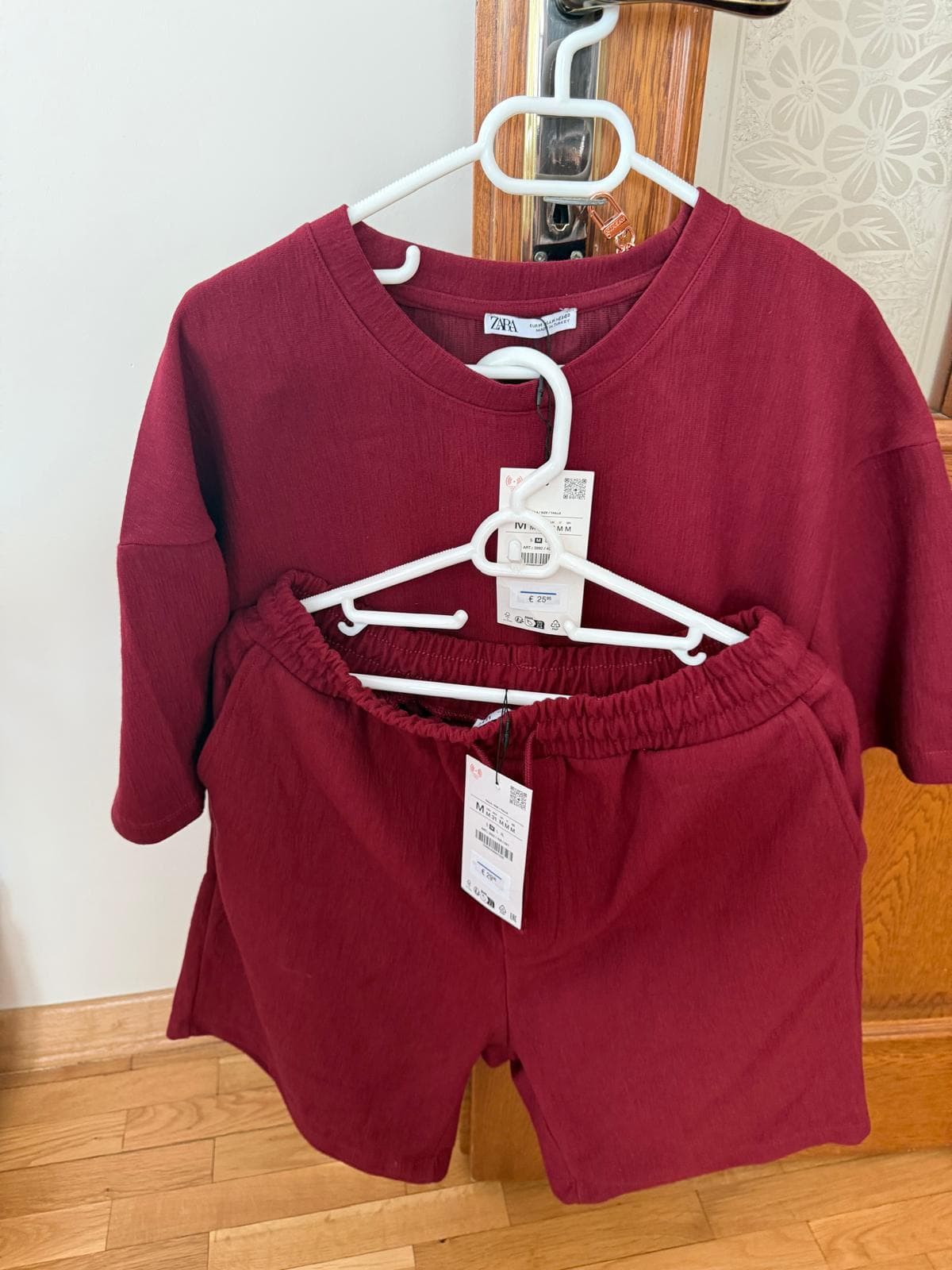 Zara set, wine red, with tags - Size M