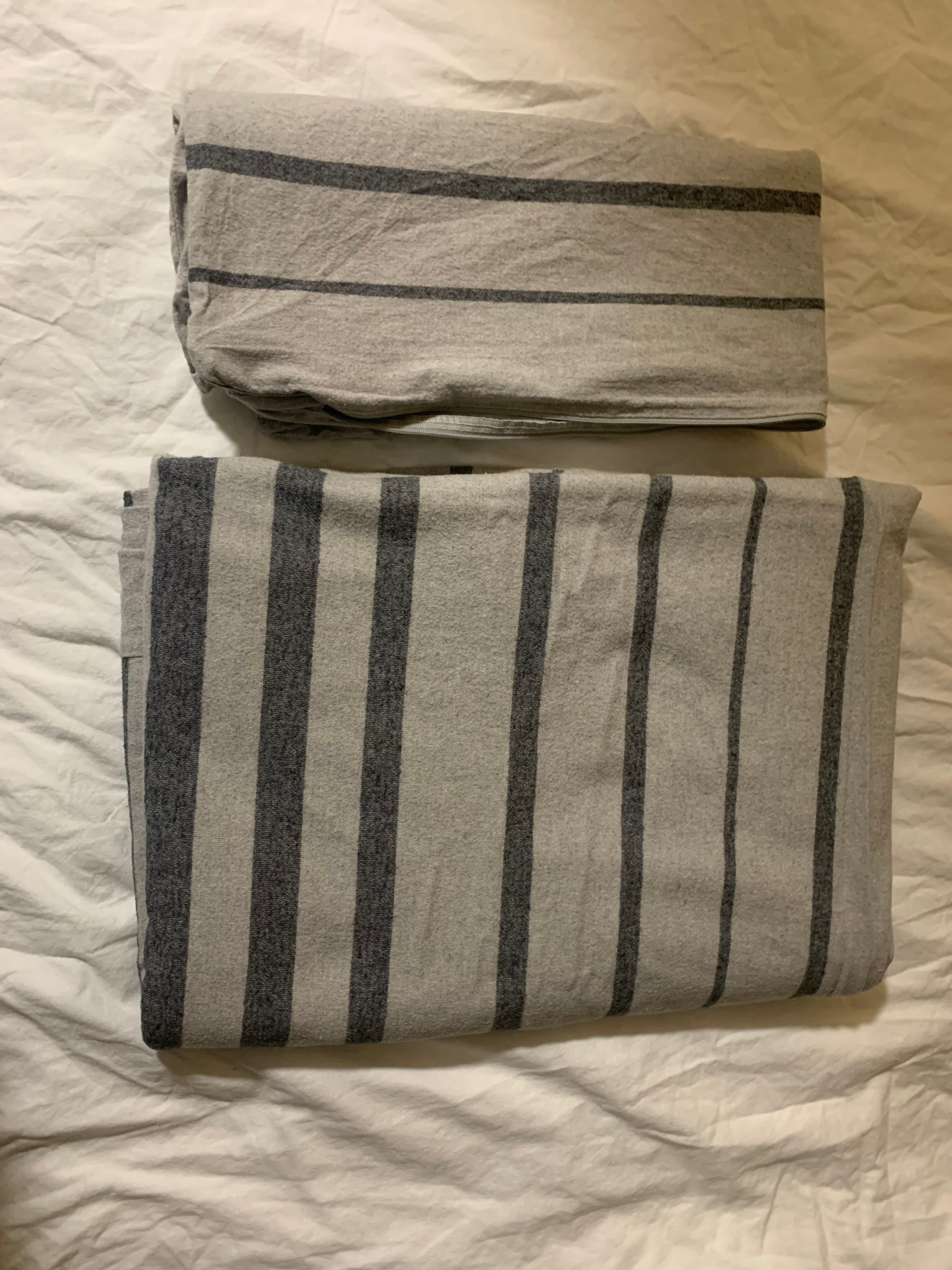 Warm Bedding Set striped