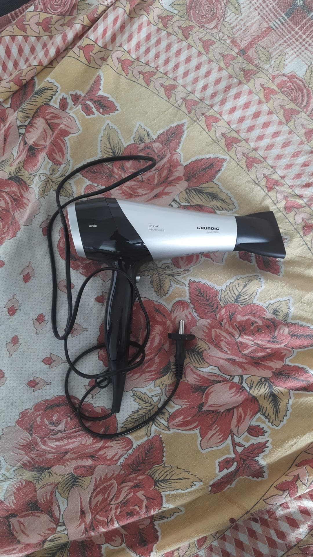 Hair dryer