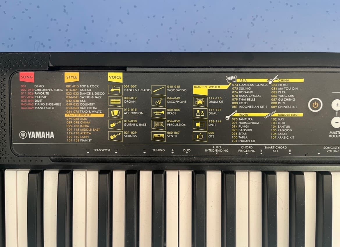 Yamaha PSR-F52 Digital Keyboard - Image 3