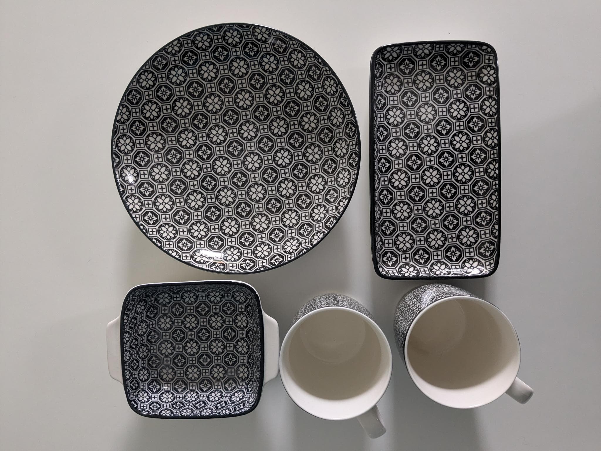 tableware set / Geschirr
