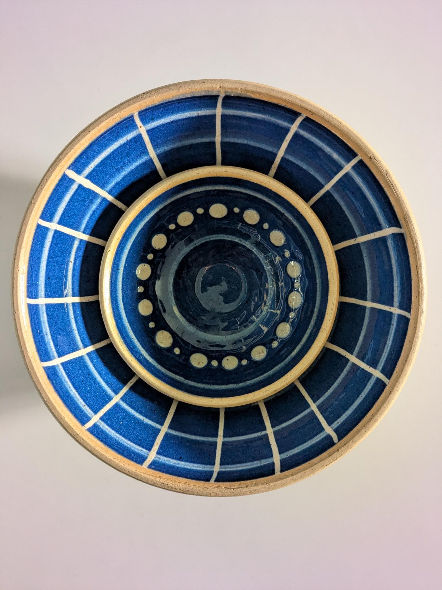 two GDR bowls / zwei DDR-Schalen