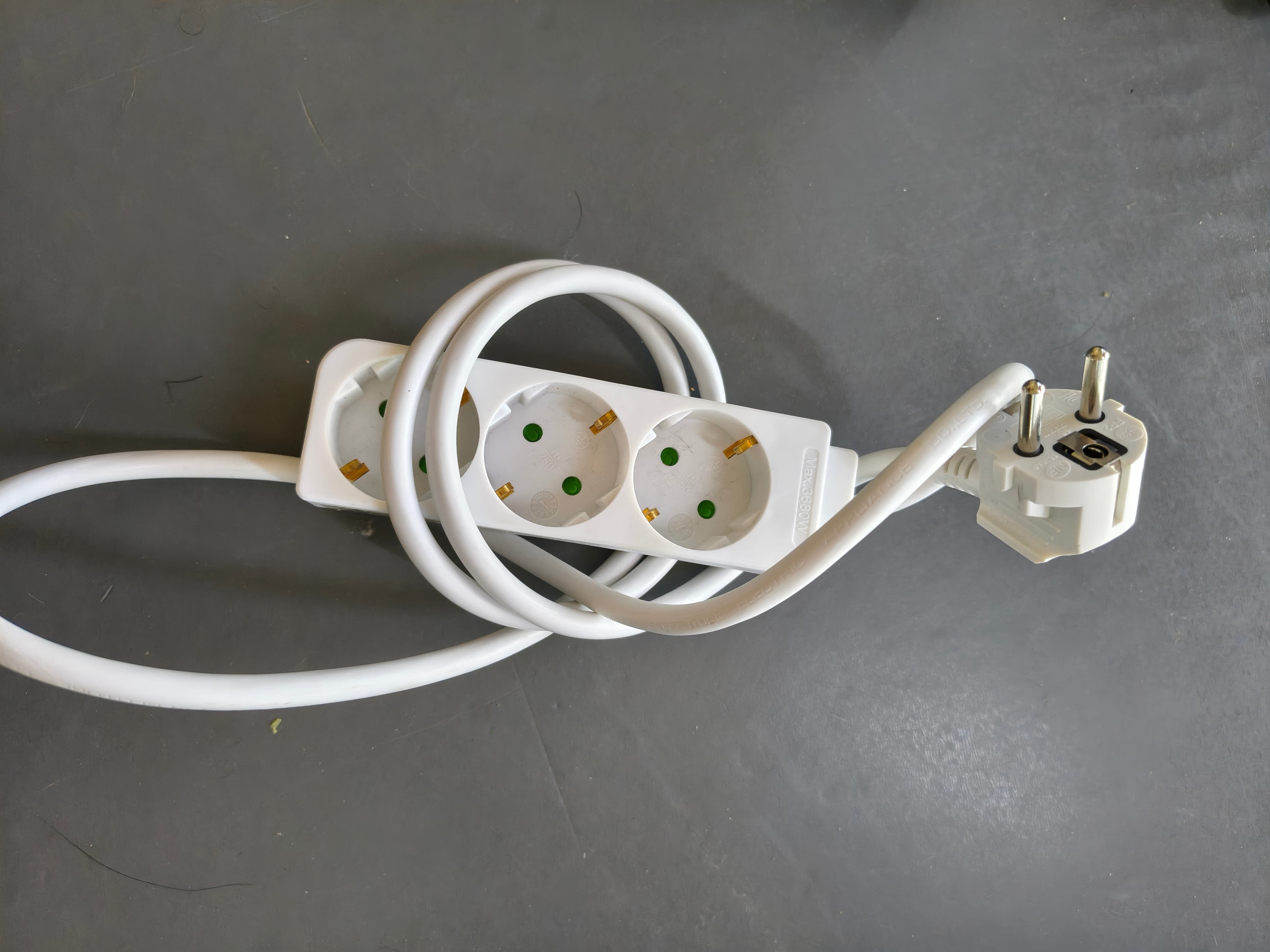 3 port extension